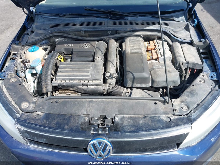 2013 VOLKSWAGEN JETTA HYBRID VIN: 3VW637AJ8DM227714