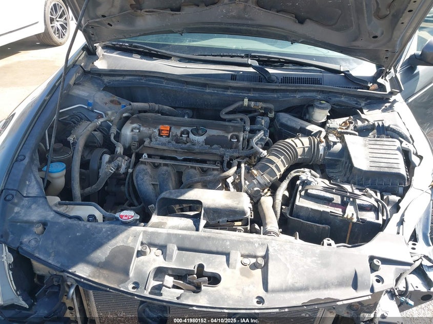 2010 HONDA ACCORD VIN: 1HGCP2F40AA005596