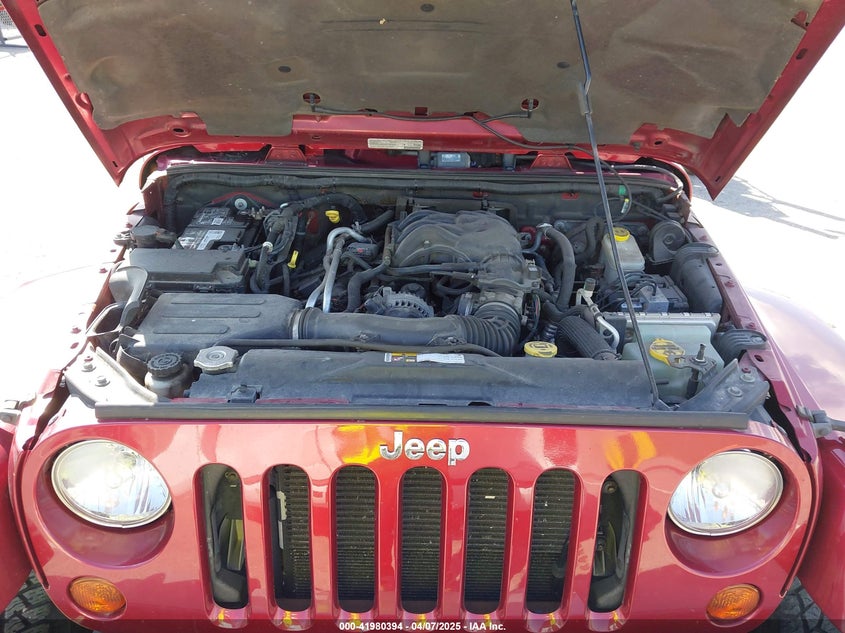 2013 JEEP WRANGLER UNLIMITED SAHARA - 1C4BJWEG5DL569977