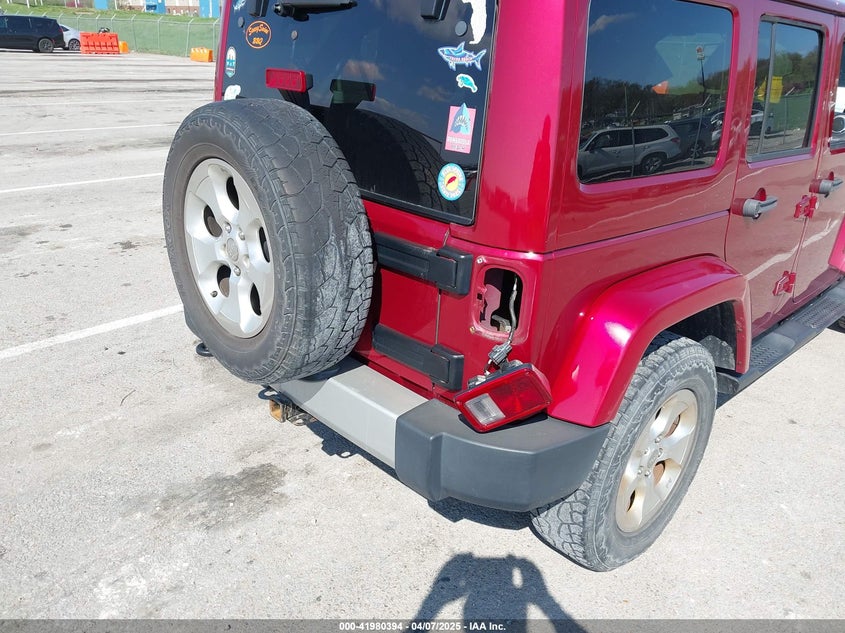 2013 JEEP WRANGLER UNLIMITED SAHARA - 1C4BJWEG5DL569977