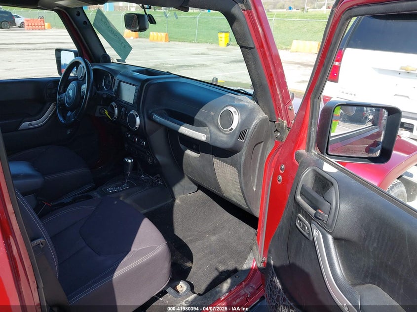 2013 JEEP WRANGLER UNLIMITED SAHARA - 1C4BJWEG5DL569977