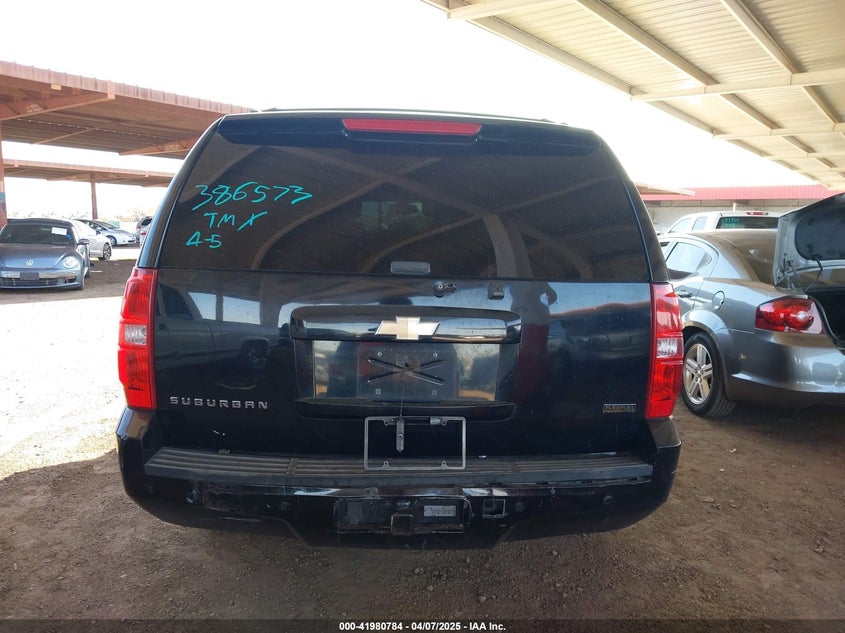 2011 CHEVROLET SUBURBAN 1500 VIN: 1GNSCJE06BR386573