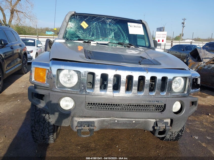 2006 HUMMER H3 SUV VIN: 5GTDN136868194546
