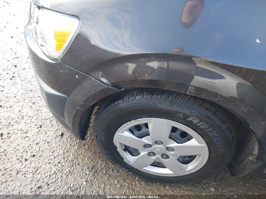2013 CHEVROLET SONIC VIN: 1G1JA5SG5D4205779