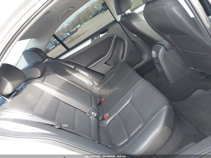 2014 VOLKSWAGEN JETTA SE - 3VWD17AJXEM213229