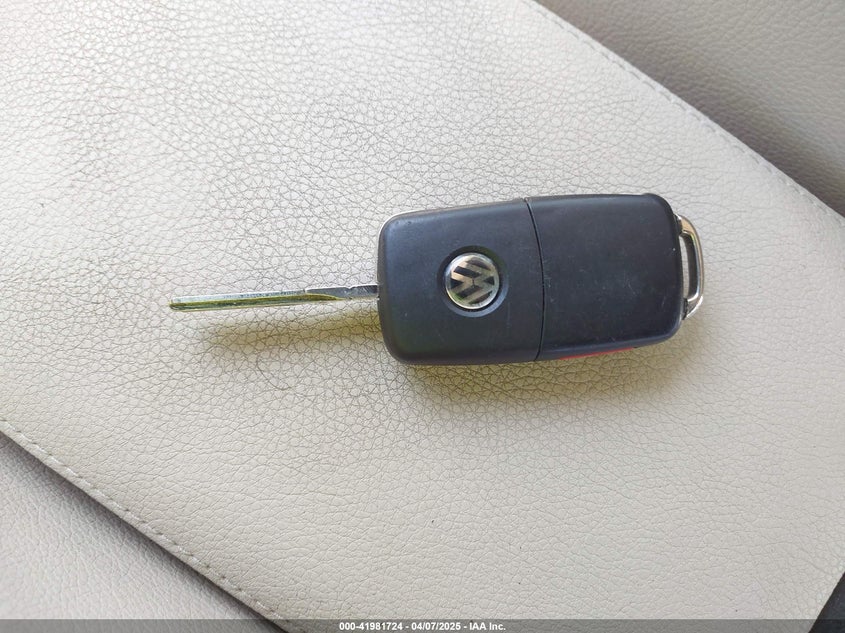2012 VOLKSWAGEN JETTA VIN: 3VWDP7AJ4CM421957