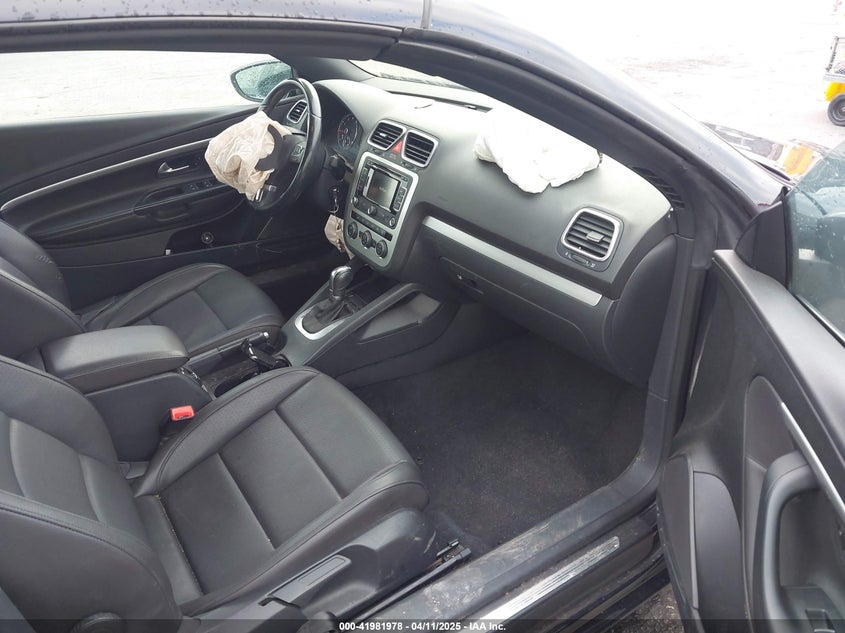 2015 VOLKSWAGEN EOS KOMFORT EDITION - WVWBW8AH5FV004034