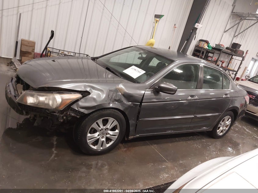 2010 HONDA ACCORD VIN: 1HGCP2F44AA070774