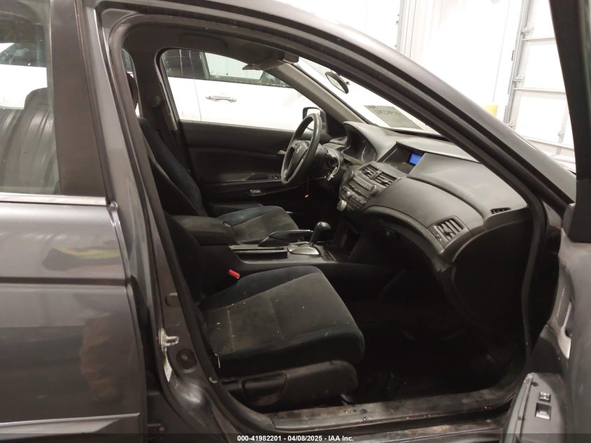 2010 HONDA ACCORD VIN: 1HGCP2F44AA070774