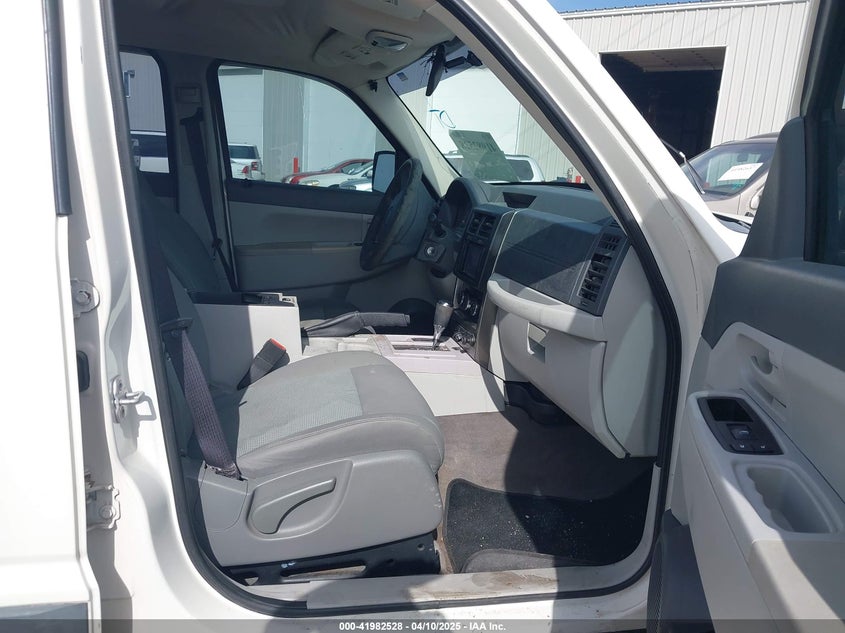 2008 JEEP LIBERTY VIN: 1J8GP28K88W273720