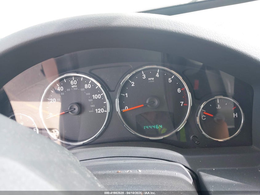 2008 JEEP LIBERTY VIN: 1J8GP28K88W273720