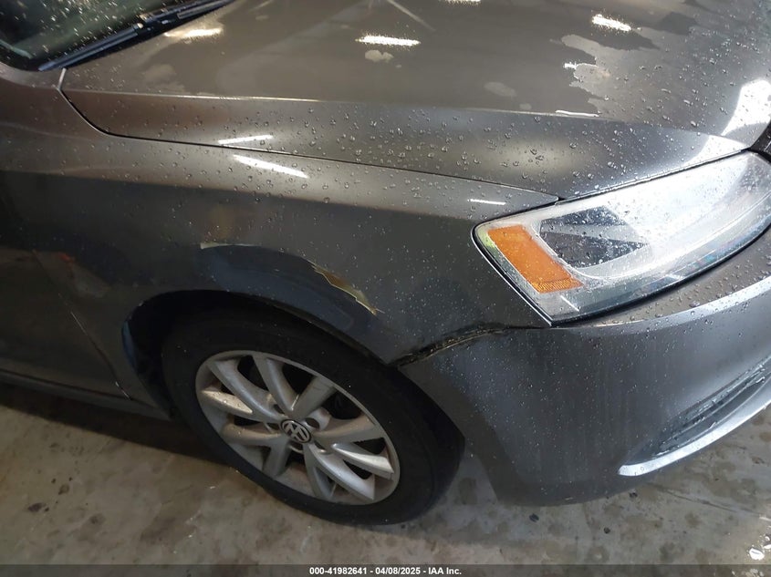 2011 VOLKSWAGEN JETTA VIN: 3VWDZ7AJ9BM369301