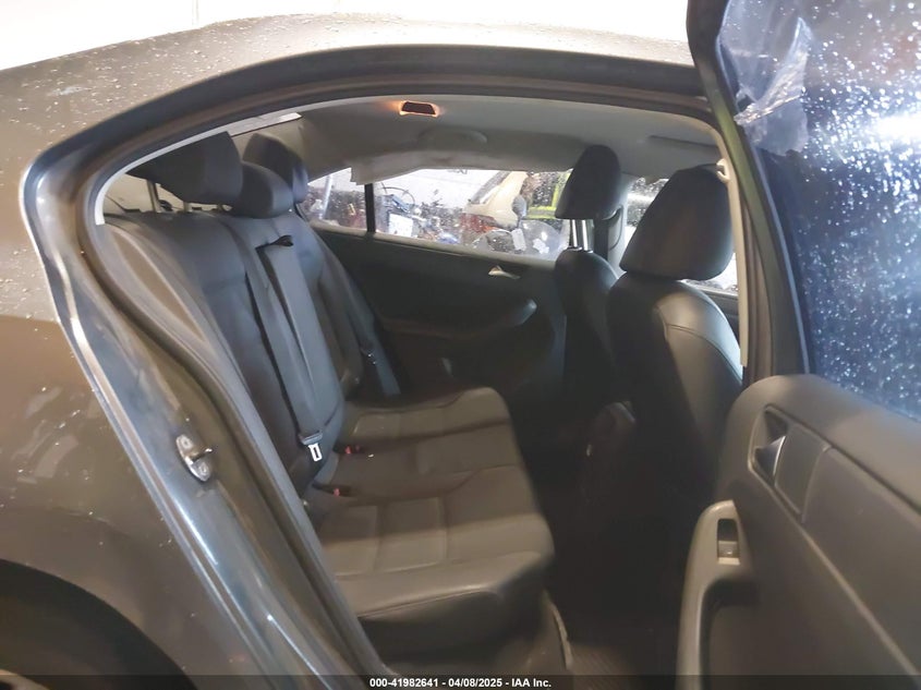 2011 VOLKSWAGEN JETTA VIN: 3VWDZ7AJ9BM369301
