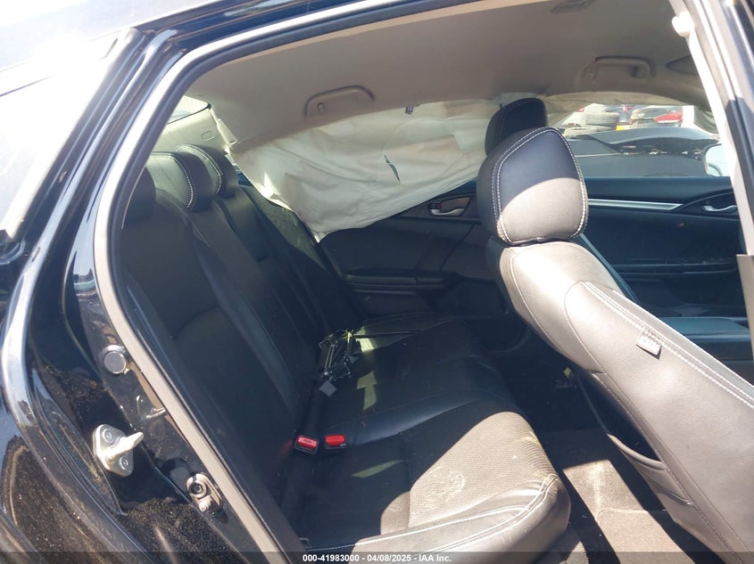 2018 HONDA CIVIC VIN: 19XFC2F50JE041107