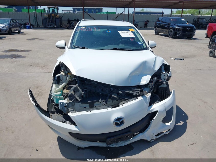 2013 MAZDA MAZDA3 VIN: JM1BL1U71D1701482