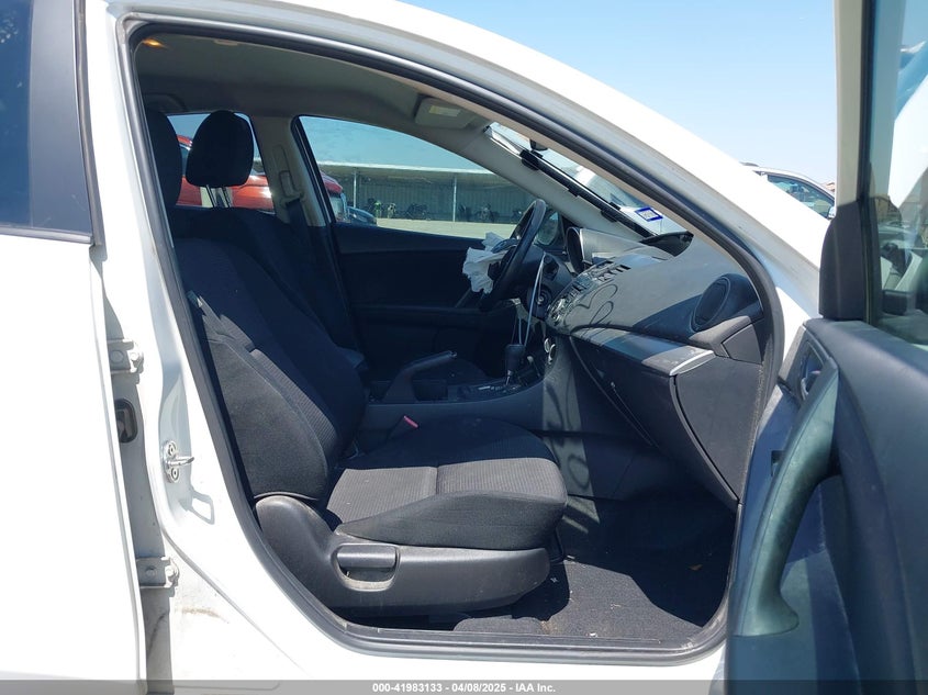 2013 MAZDA MAZDA3 VIN: JM1BL1U71D1701482