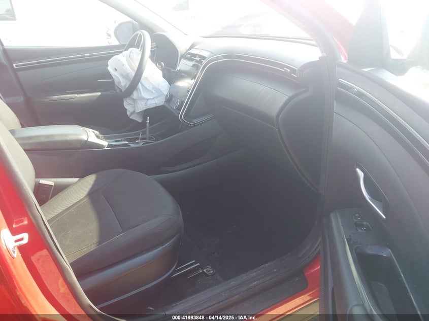 2022 HYUNDAI TUCSON VIN: 5NMJBCAE3NH039036