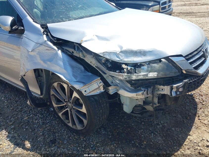 2015 HONDA ACCORD VIN: 1HGCR2F56FA018122