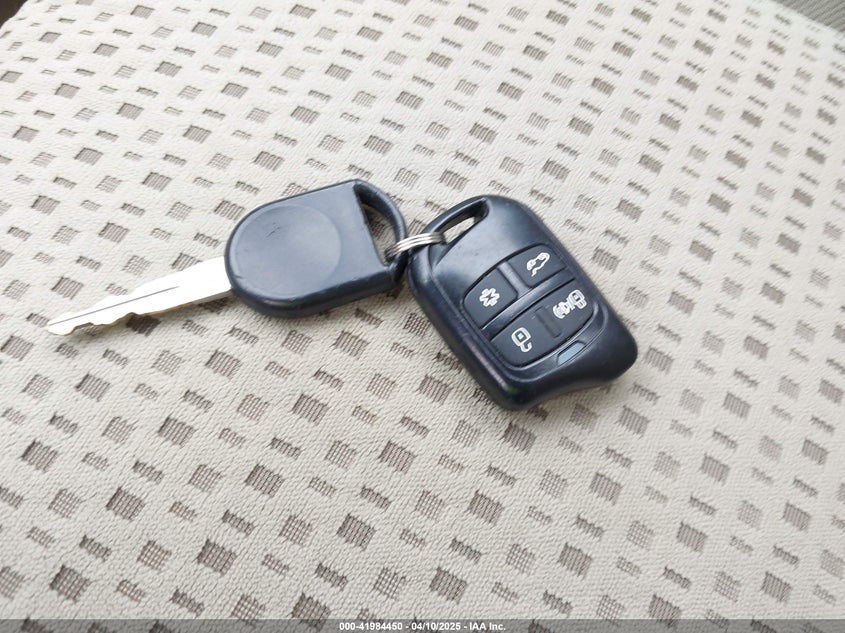 2007 FORD FOCUS VIN: 1FAFP34N07W289097