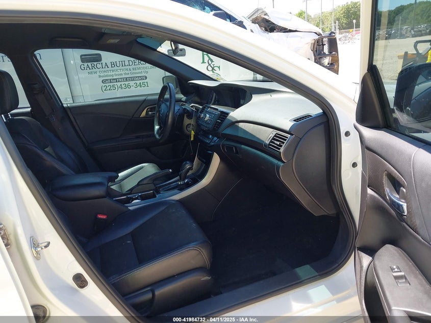 2016 HONDA ACCORD VIN: 1HGCR2F52GA049112