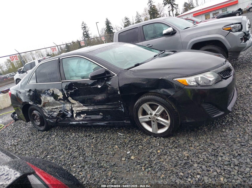 2014 TOYOTA CAMRY SE - 4T1BF1FK1EU828513