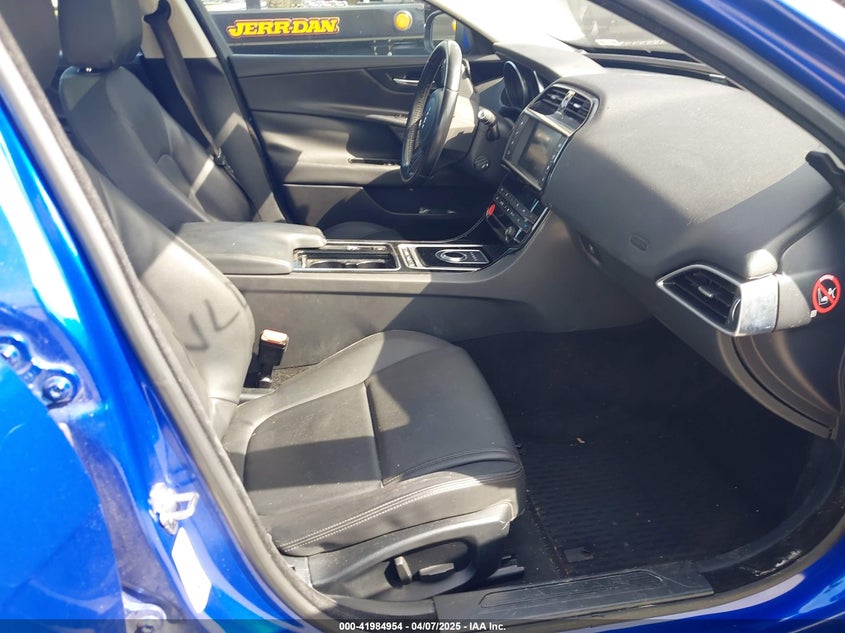 2018 JAGUAR XE 25T PREMIUM SAJAD4FX7JCP24113
