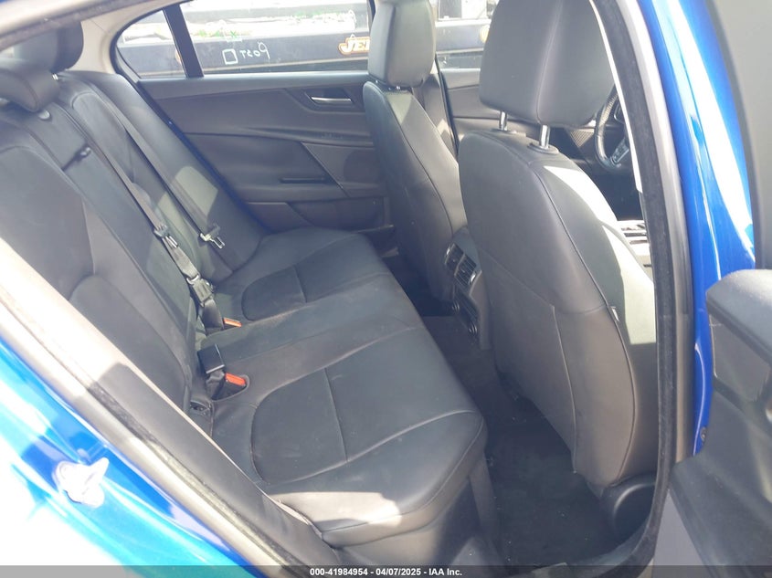 2018 JAGUAR XE 25T PREMIUM SAJAD4FX7JCP24113