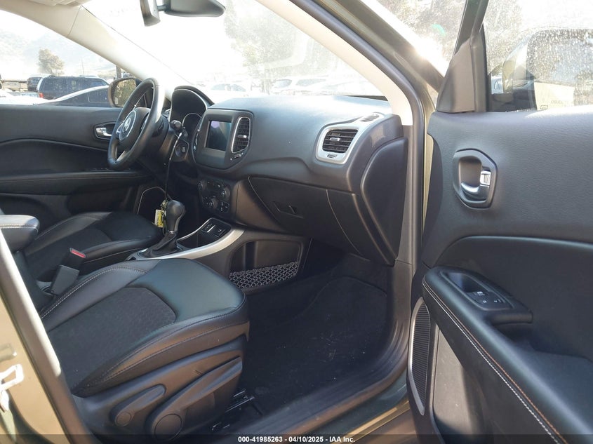 2018 JEEP COMPASS LATITUDE FWD - 3C4NJCBB2JT462065