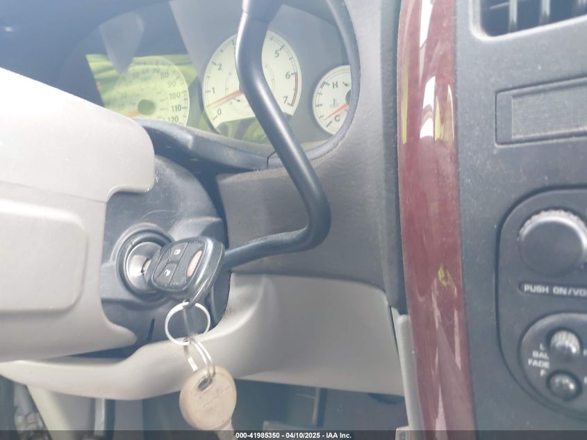 2005 Chrysler Town & Country Lx VIN: 2C4GP44R65R151982 Lot: 41985350