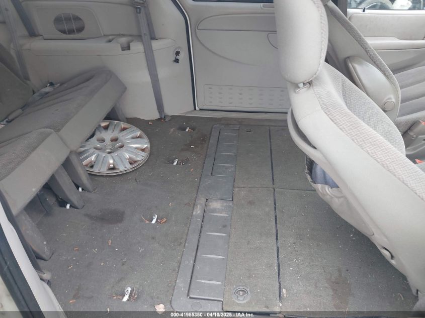 2005 Chrysler Town & Country Lx VIN: 2C4GP44R65R151982 Lot: 41985350