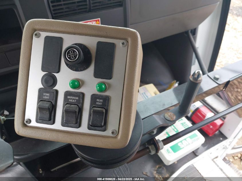 2005 Chevrolet Express Cutaway VIN: 1GBHG31V451159202 Lot: 41986028