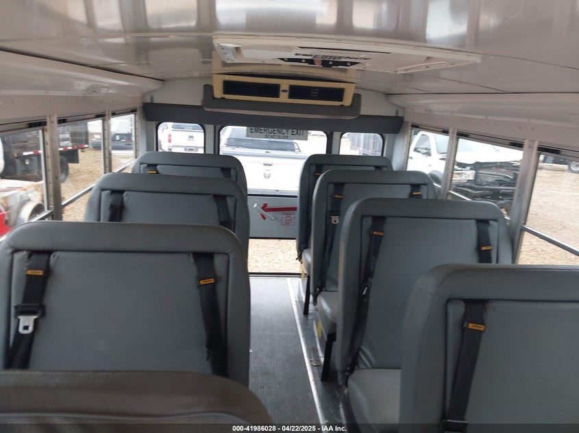 2005 Chevrolet Express Cutaway VIN: 1GBHG31V451159202 Lot: 41986028