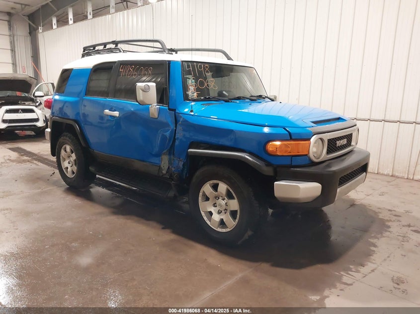 2008 TOYOTA FJ CRUISER VIN: JTEBU11F38K018980