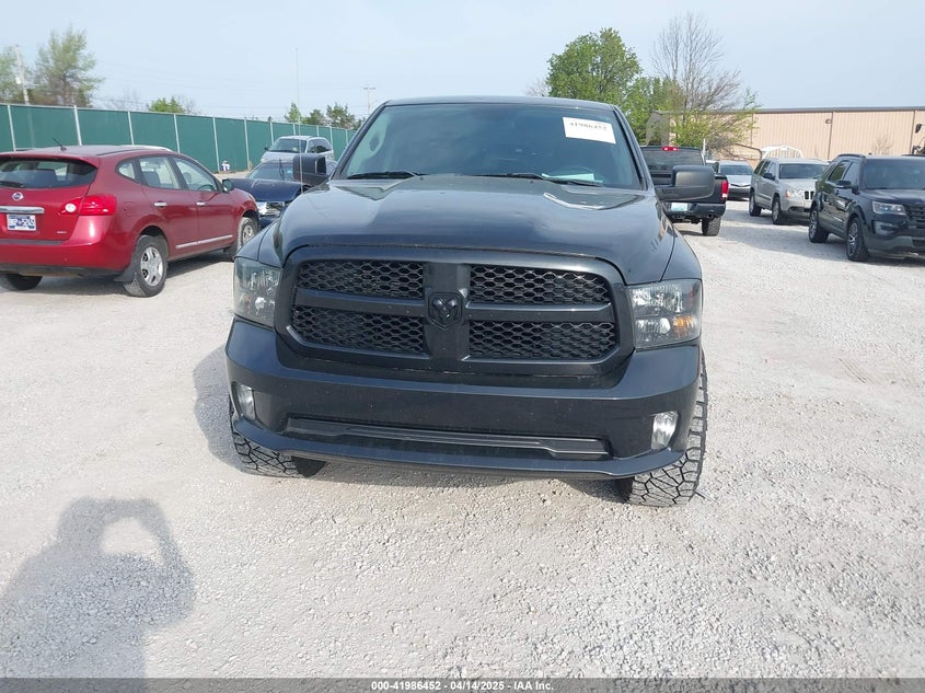 2017 RAM 1500 EXPRESS  4X4 5'7 BOX - 1C6RR7KG8HS732982