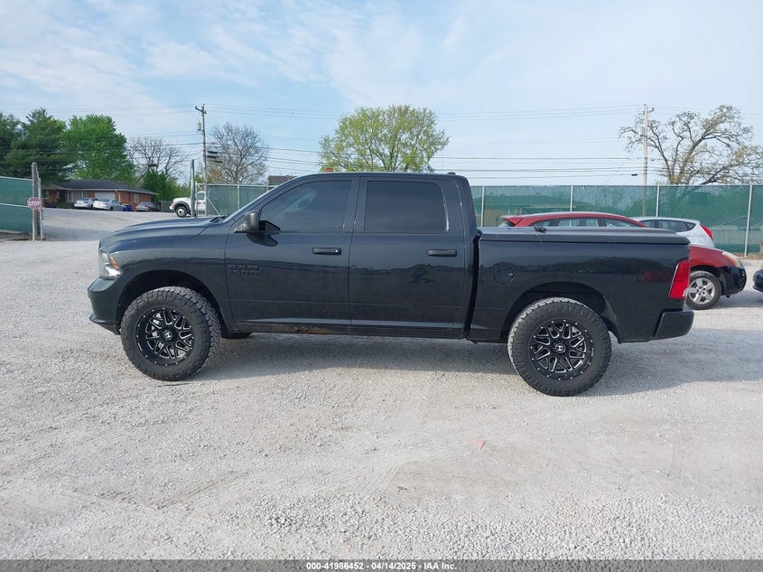 2017 RAM 1500 EXPRESS  4X4 5'7 BOX - 1C6RR7KG8HS732982