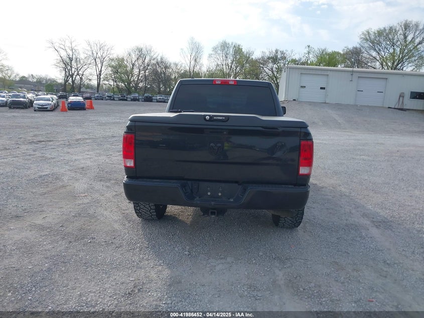 2017 RAM 1500 EXPRESS  4X4 5'7 BOX - 1C6RR7KG8HS732982