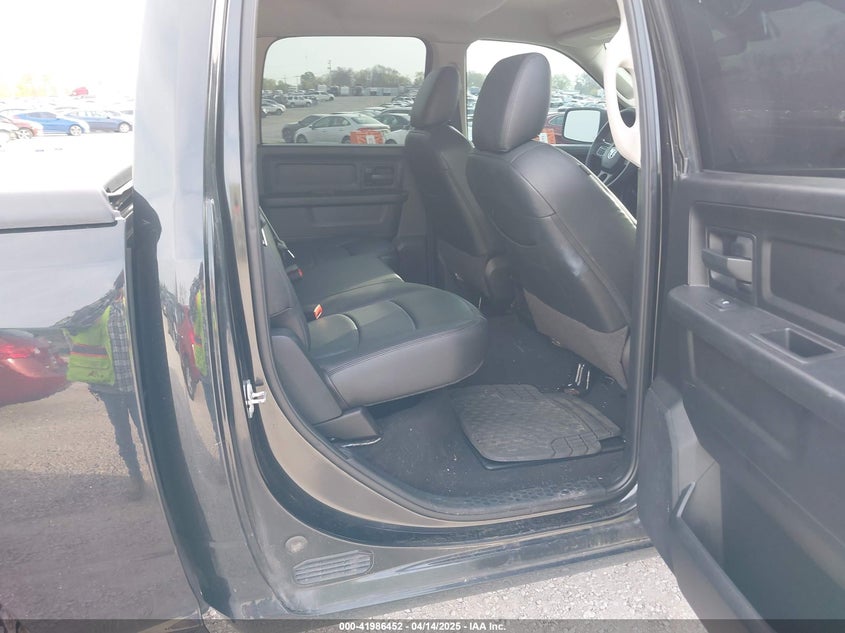 2017 RAM 1500 EXPRESS  4X4 5'7 BOX - 1C6RR7KG8HS732982