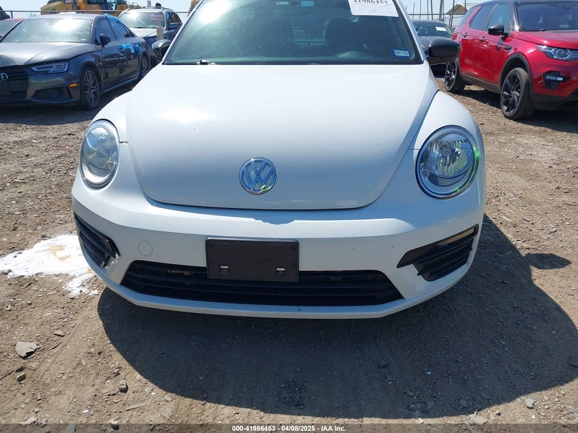 2018 VOLKSWAGEN BEETLE 2.0T COAST/2.0T S - 3VWFD7AT4JM715004