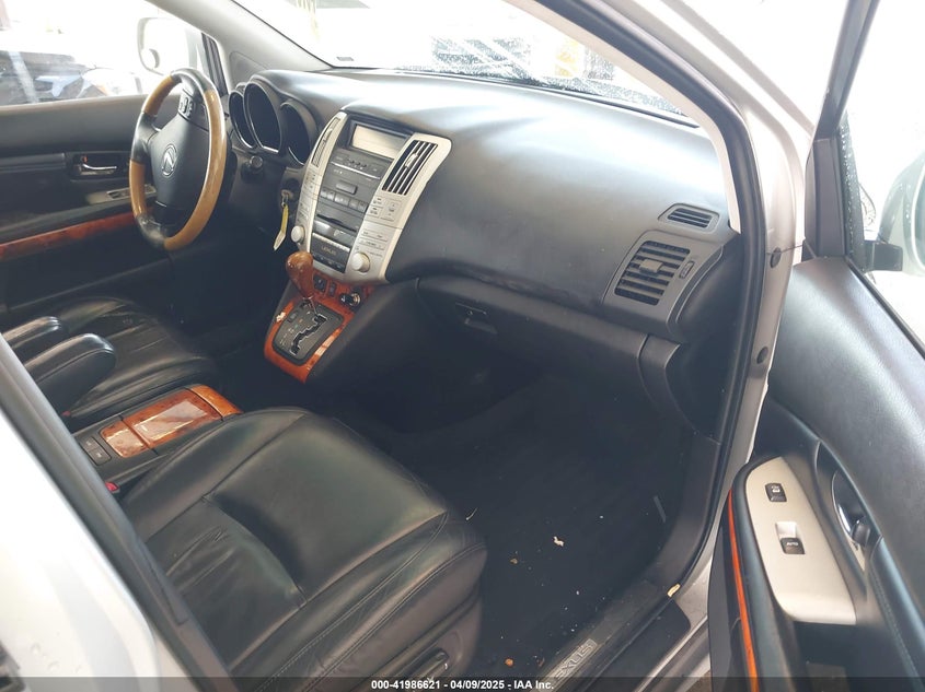 2008 LEXUS RX VIN: 2T2HK31U18C063752