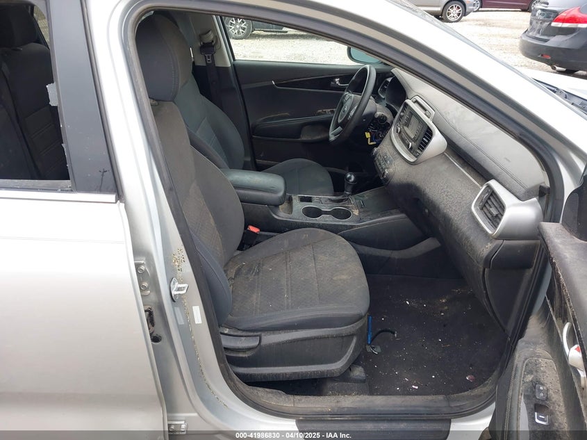2018 KIA SORENTO VIN: 5XYPGDA54JG368009