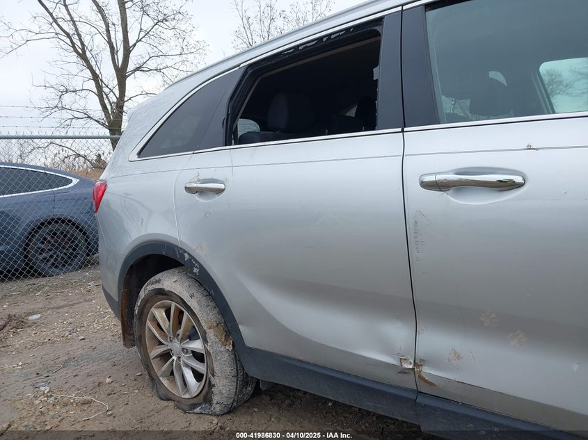 2018 KIA SORENTO VIN: 5XYPGDA54JG368009