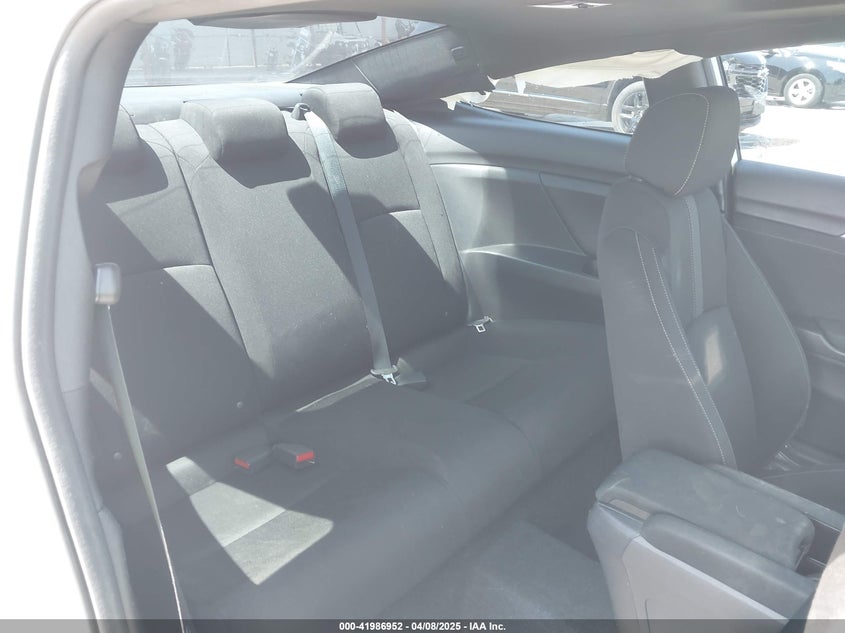 2019 HONDA CIVIC VIN: 2HGFC3B32KH350059