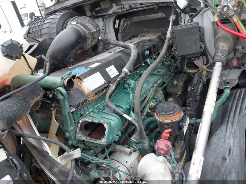 2025 Volvo Vnl VIN: 4V4NC9EH0SN669881 Lot: 41987216