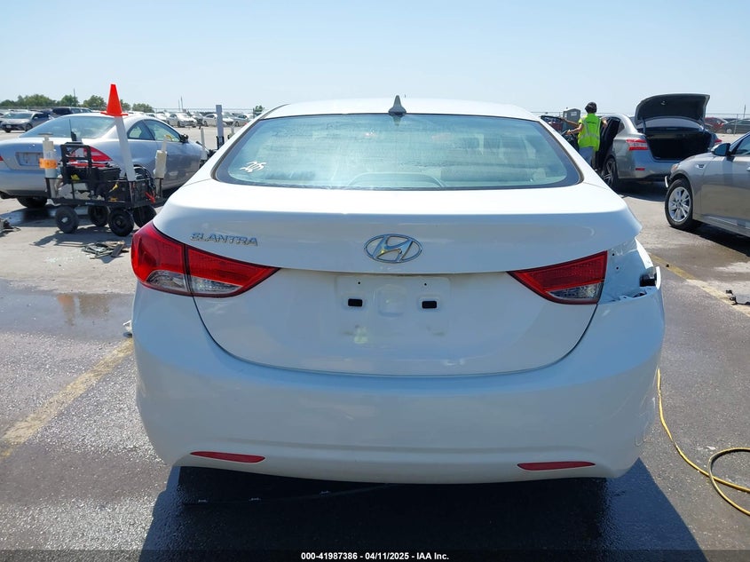 2013 HYUNDAI ELANTRA VIN: 5NPDH4AEXDH422782