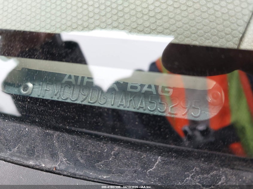 2010 FORD ESCAPE VIN: 1FMCU9DG1AKA55295