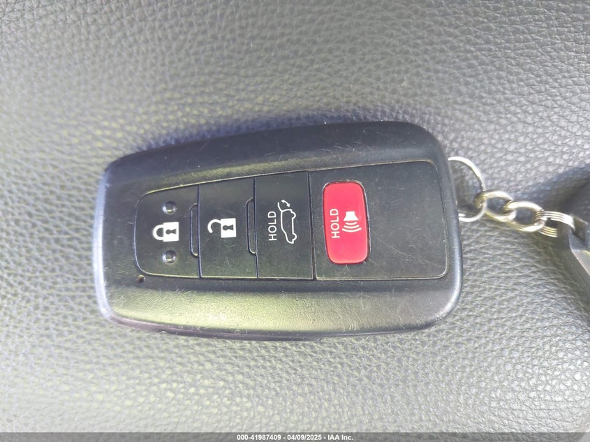 2019 TOYOTA RAV4 VIN: JTMA1RFV9KJ007728