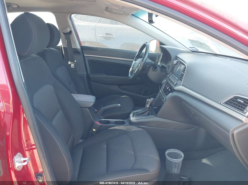2017 HYUNDAI ELANTRA VIN: KMHD84LF0HU363593