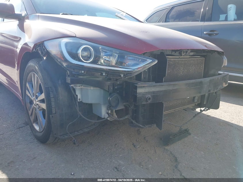 2017 HYUNDAI ELANTRA VIN: KMHD84LF0HU363593