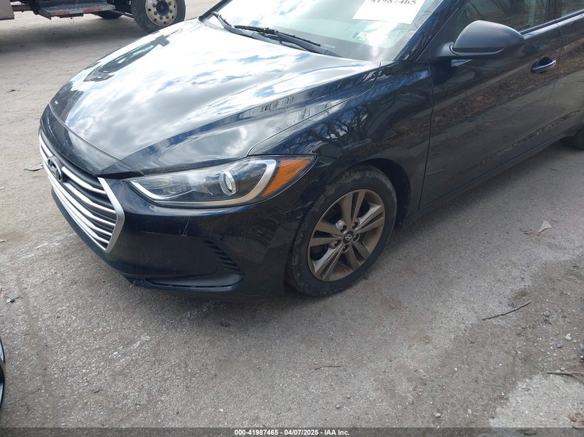 2018 HYUNDAI ELANTRA VIN: 5NPD84LF0JH269430
