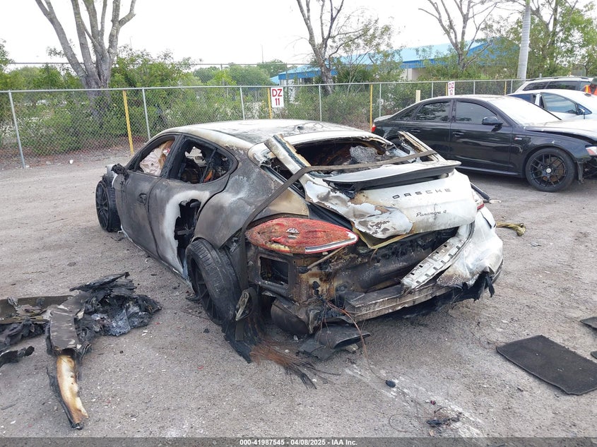 2016 PORSCHE PANAMERA 4 - WP0AA2A78GL006176